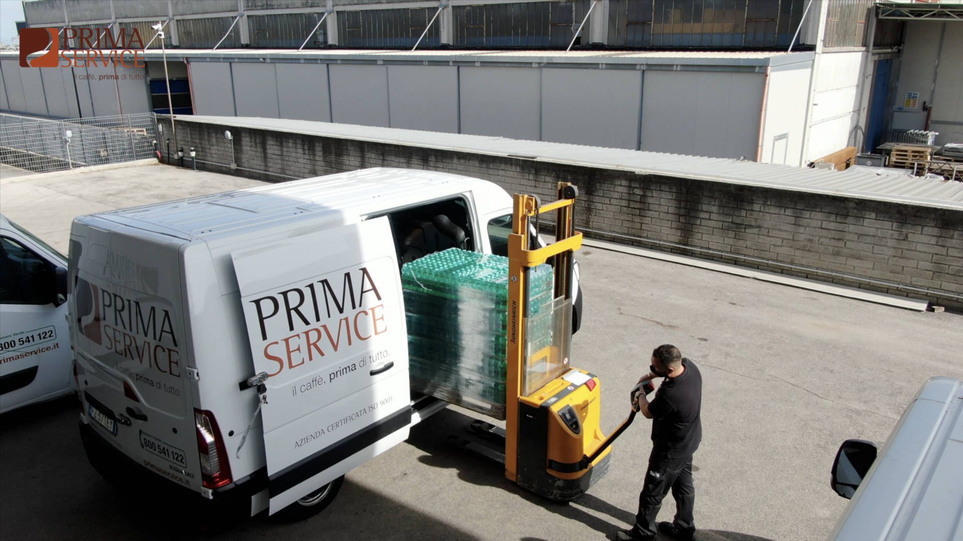 addetto alle consegne e alle ricariche dei distributori automatici primaservice