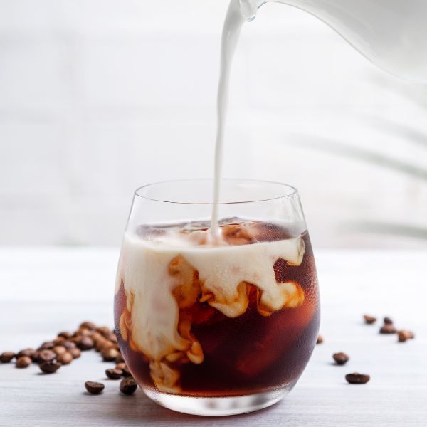 la variante americano con crema di latte